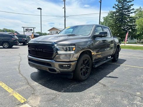 Used 2024 RAM 1500 Laramie AWD/4WD image 3