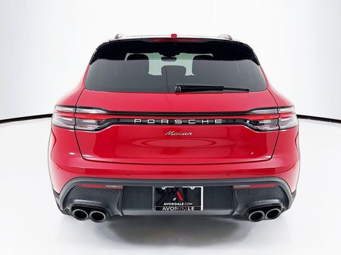 Certified 2025 Porsche Macan AWD/4WD image 10