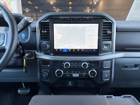 Used 2024 Ford F150 XLT AWD/4WD image 29
