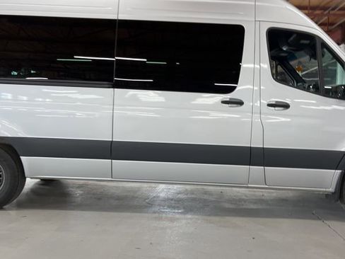 Used 2024 Mercedes-Benz Sprinter 2500 image 5