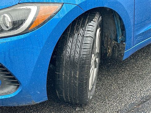 Used 2018 Hyundai Elantra SEL image 25