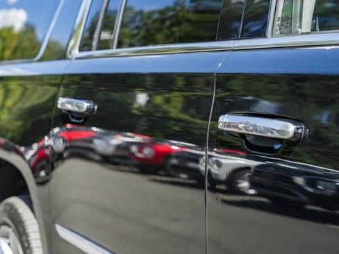 Used 2020 Cadillac Escalade ESV Luxury image 15