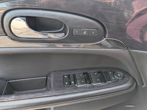 Used 2015 Buick Enclave Leather w/ Trailering Package image 19