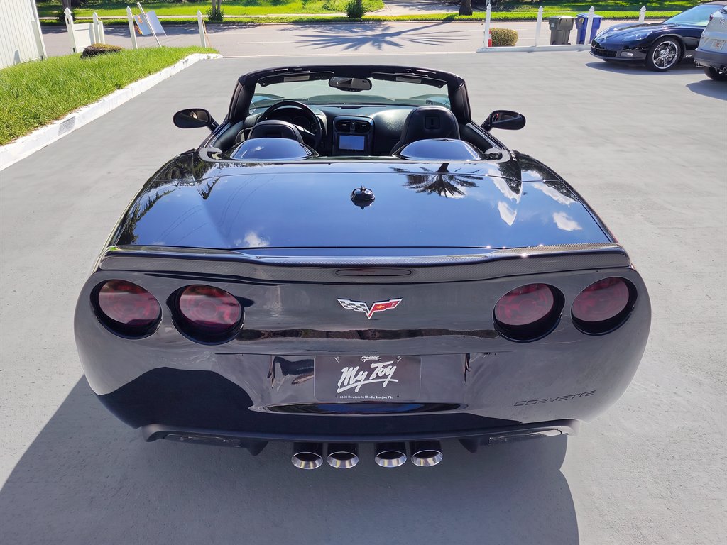 Used 2005 Chevrolet Corvette Convertible w/ Preferred Equipment Group RWD image 7