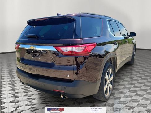 Used 2020 Chevrolet Traverse LT w/ LT Premium Package AWD/4WD image 4