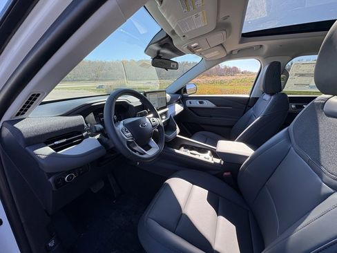 New 2026 Ford Explorer Active w/ Active Comfort Package image 39