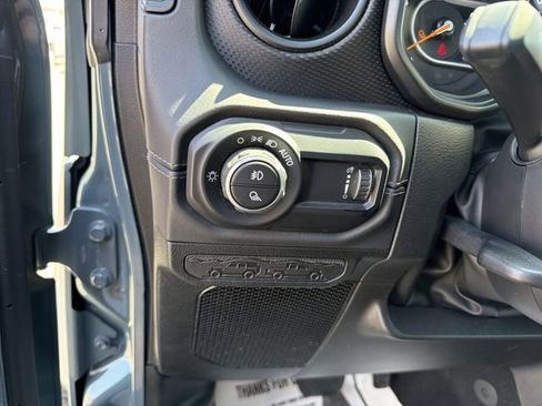 Used 2025 Jeep Gladiator Rubicon image 18