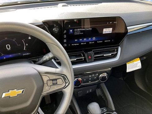 Certified 2024 Chevrolet TrailBlazer LT w/ Driver Confidence Package image 9