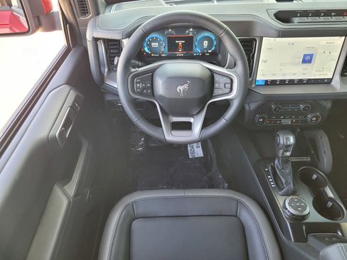 New 2026 Ford Bronco Outer Banks image 8