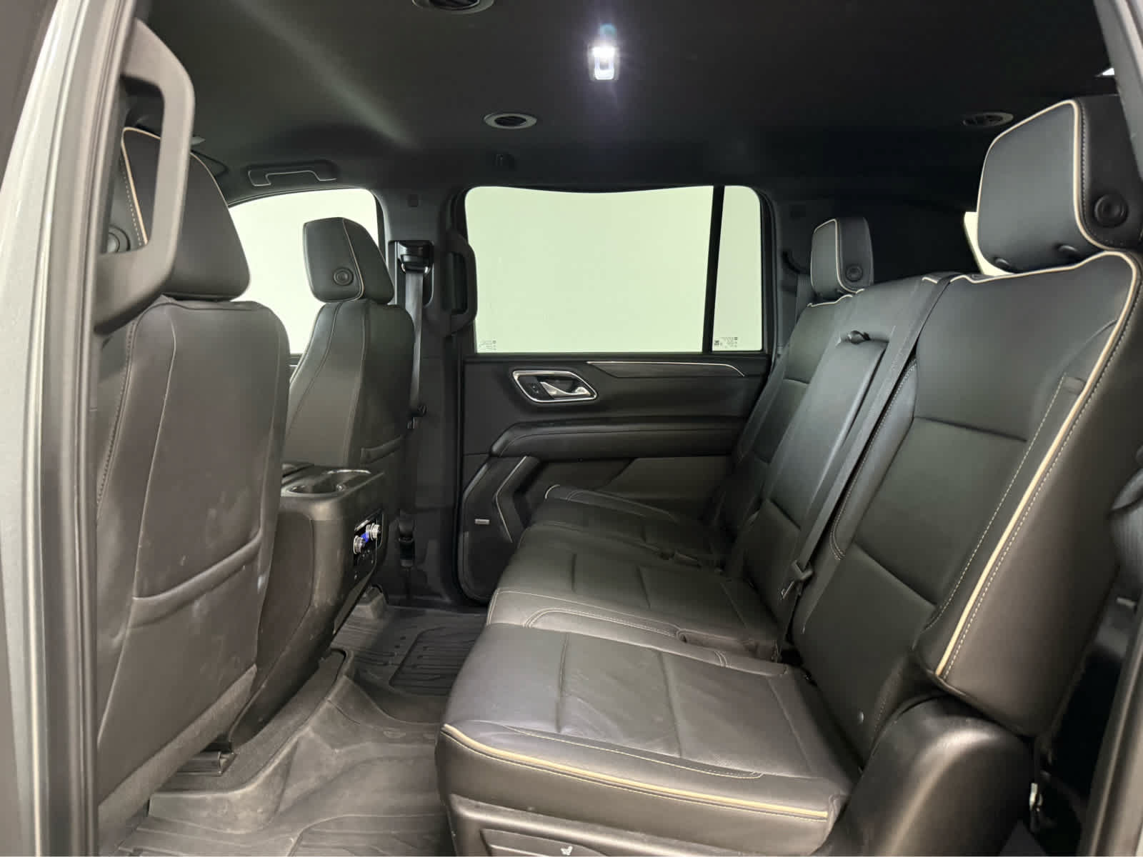 Used 2023 GMC Yukon XL SLT AWD/4WD image 12