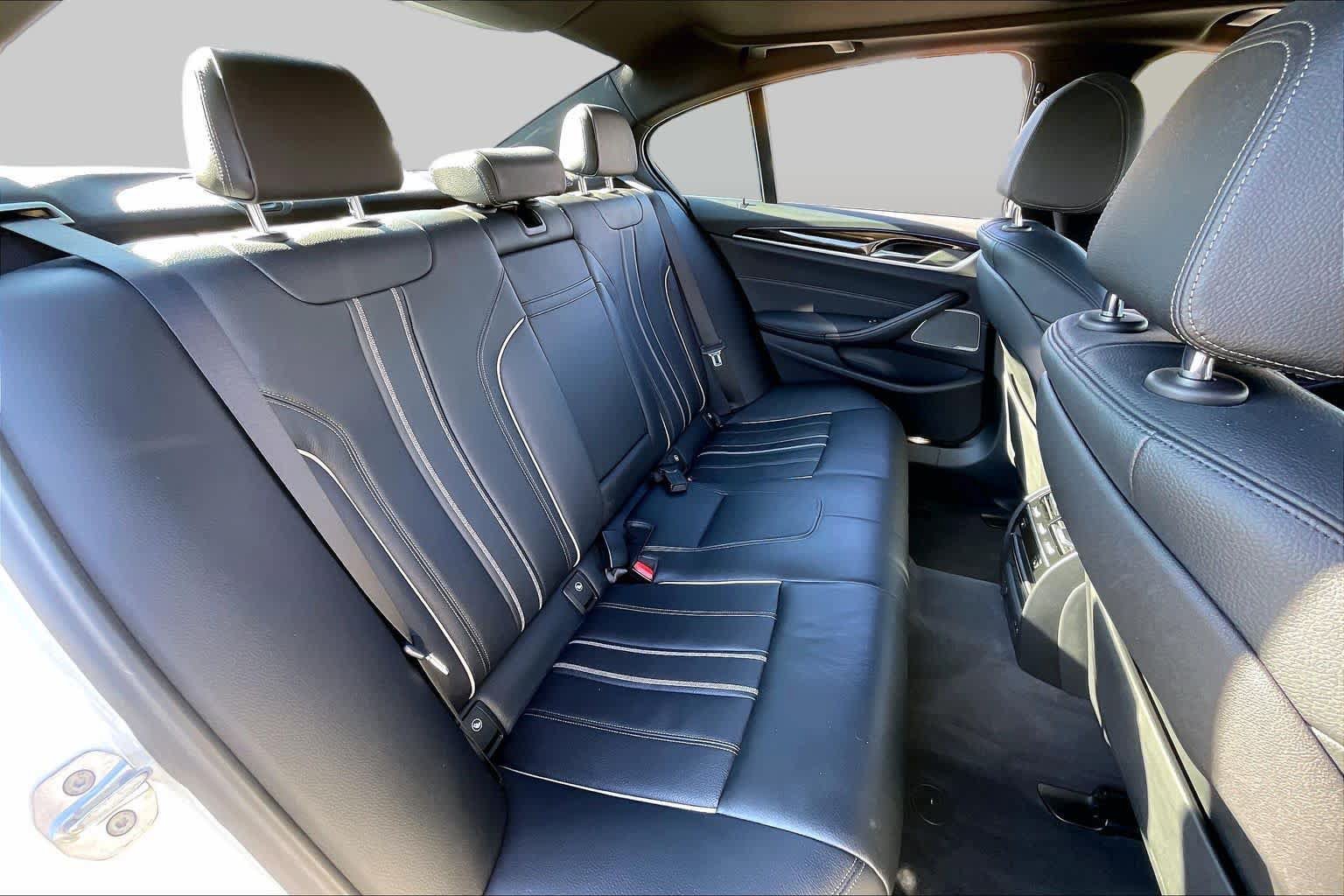 Used 2020 BMW 530i xDrive w/ Premium Package AWD/4WD image 19