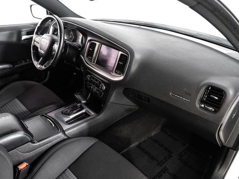 Used 2022 Dodge Charger R/T w/ Blacktop Package RWD image 9