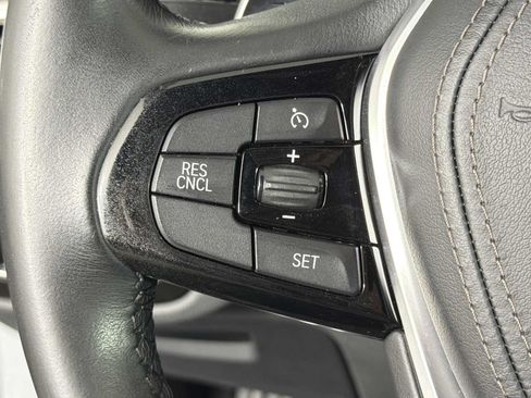 Used 2019 BMW 530e w/ Convenience Package RWD image 26