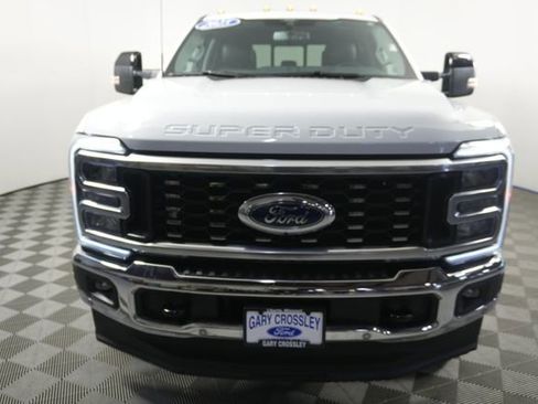 Certified 2025 Ford F350 Lariat w/ Lariat Ultimate Package AWD/4WD image 8