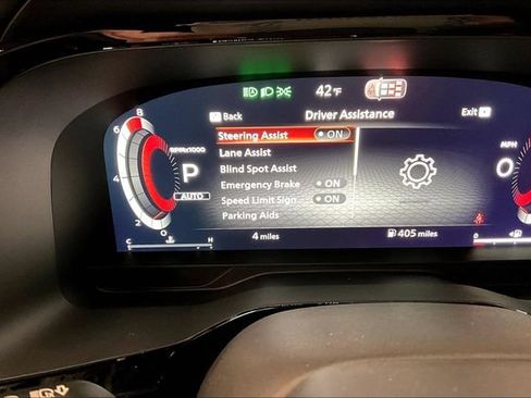 New 2026 Nissan Pathfinder Platinum AWD/4WD image 30