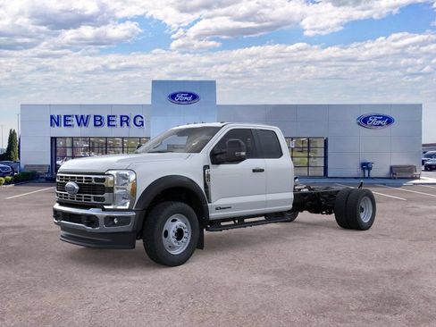 New 2026 Ford F550 4x4 Supercab Super Duty image 3