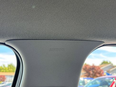 Used 2023 Hyundai Elantra SEL w/ Convenience Package image 27