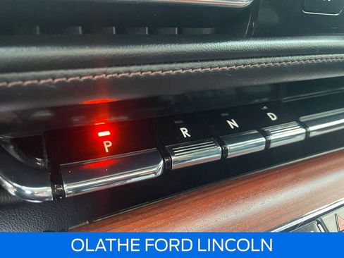 Used 2020 Lincoln Aviator Reserve w/ Equipment Group 202A image 14