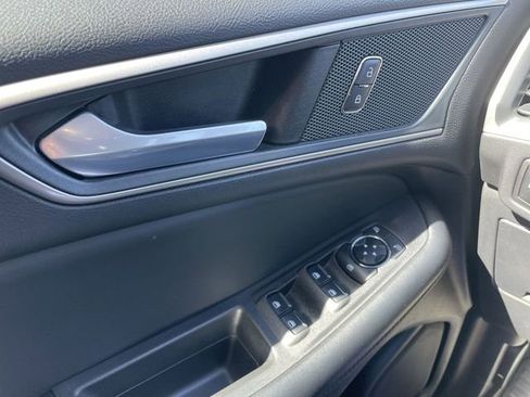 Used 2024 Ford Edge SEL w/ Convenience Package image 13