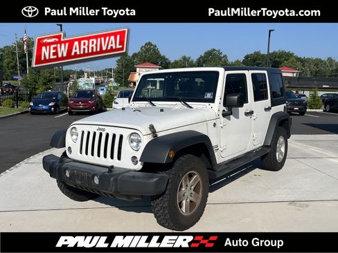Used 2018 Jeep Wrangler Unlimited Sport S AWD/4WD image 1