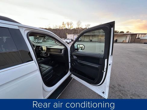 Used 2022 Ford Expedition XLT image 26
