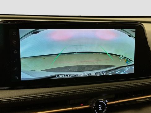 Used 2024 Nissan Ariya AWD image 23