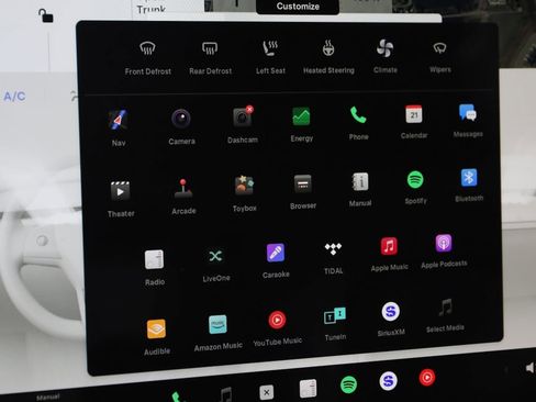 Used 2021 Tesla Model Y Long Range image 32