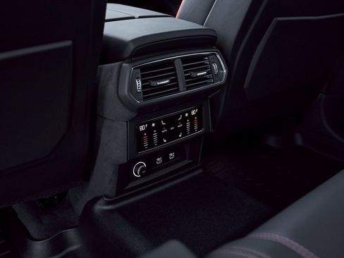 Used 2025 Lamborghini Urus SE image 51