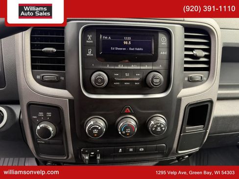Used 2017 RAM 2500 Tradesman w/ Chrome Appearance Group AWD/4WD image 18