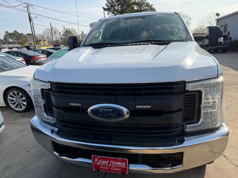 Used 2017 Ford F250 XL w/ Power Equipment Group image 3