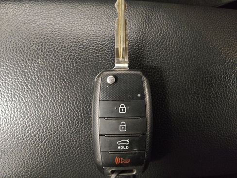 Used 2018 Kia Forte LX FWD image 32