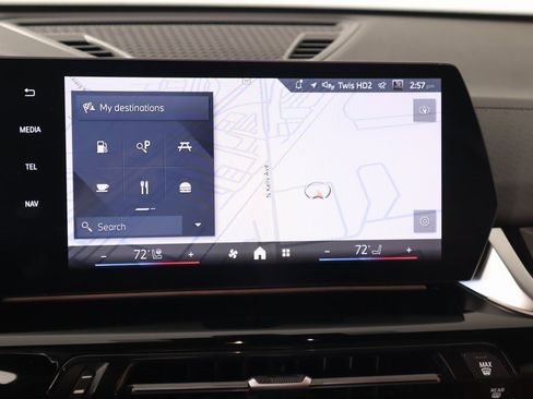 Used 2025 BMW X2 xDrive28i w/ M Sport Package image 8