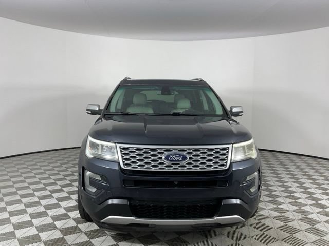 Used 2017 Ford Explorer Platinum AWD/4WD image 2