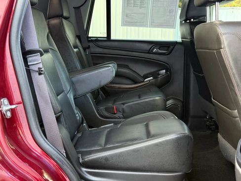 Used 2017 GMC Yukon SLT w/ Open Road Package AWD/4WD image 19