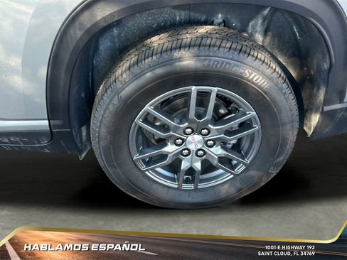 Used 2025 GMC Acadia Elevation image 11