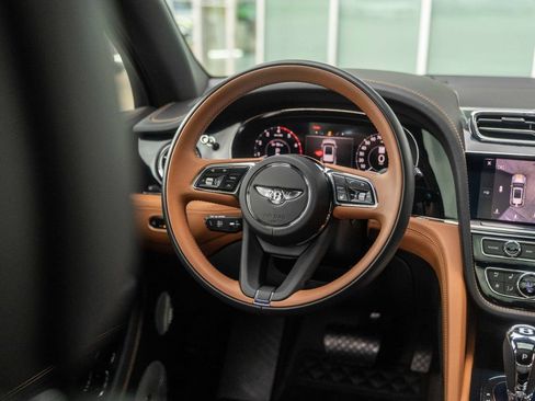 Certified 2024 Bentley Bentayga AWD/4WD image 48