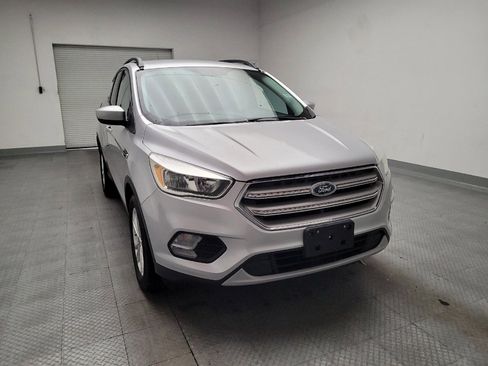 Used 2018 Ford Escape SE FWD image 14