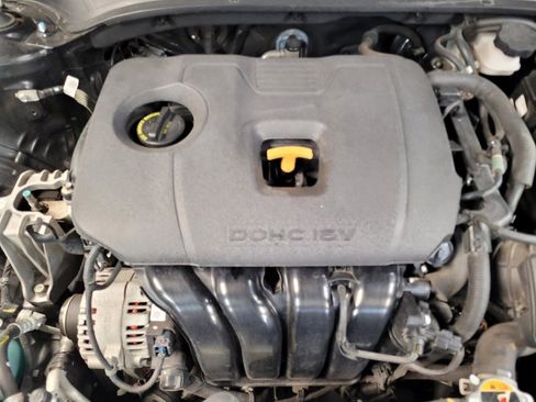 Used 2019 Kia Forte LXS FWD image 30