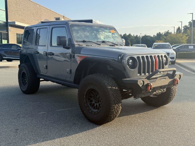 Used 2019 Jeep Wrangler Unlimited Sahara w/ LED Lighting Group AWD/4WD image 3