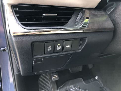 Used 2016 Toyota Avalon XLE Premium FWD image 31