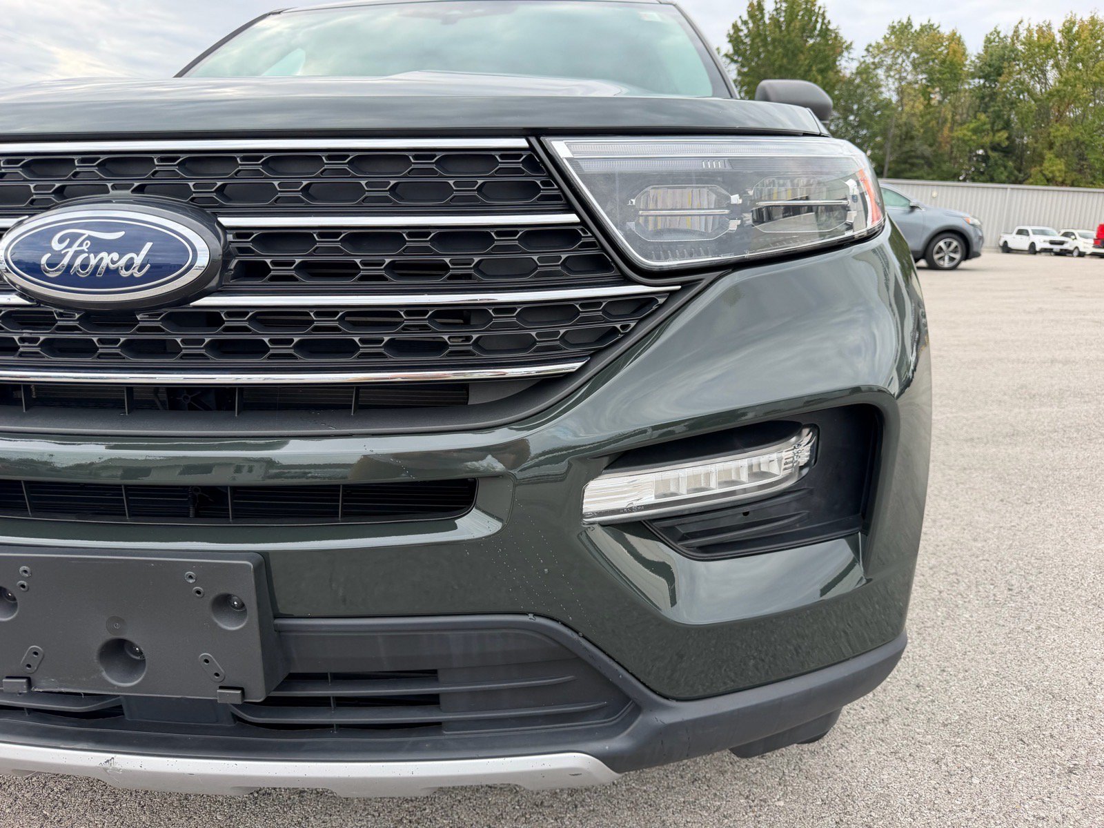 Used 2023 Ford Explorer XLT w/ Equipment Group 202A AWD/4WD image 5
