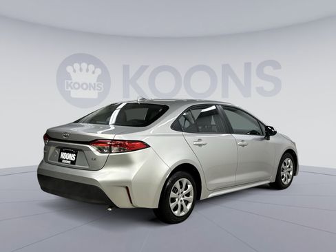Used 2023 Toyota Corolla LE image 12