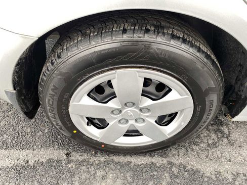 Used 2013 Chevrolet Sonic LS image 32