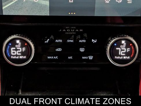 Used 2022 Jaguar F-PACE SVR image 30