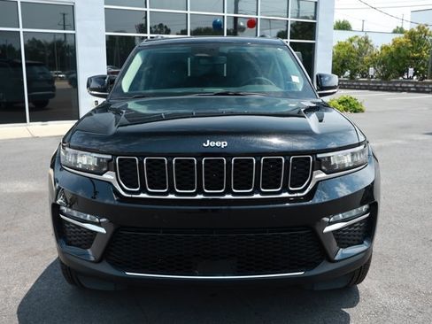 Used 2023 Jeep Grand Cherokee 4WD 4xe image 2