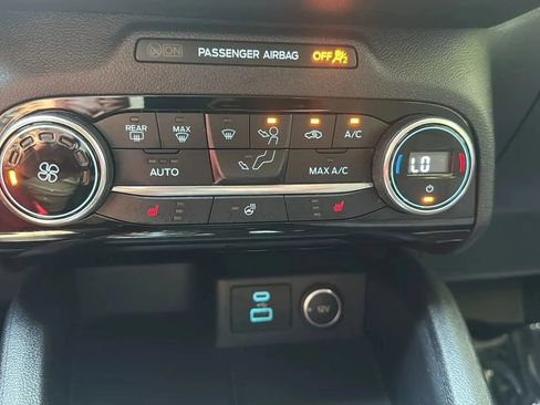 Used 2021 Ford Escape SE w/ SE Sport Appearance Package AWD/4WD image 21