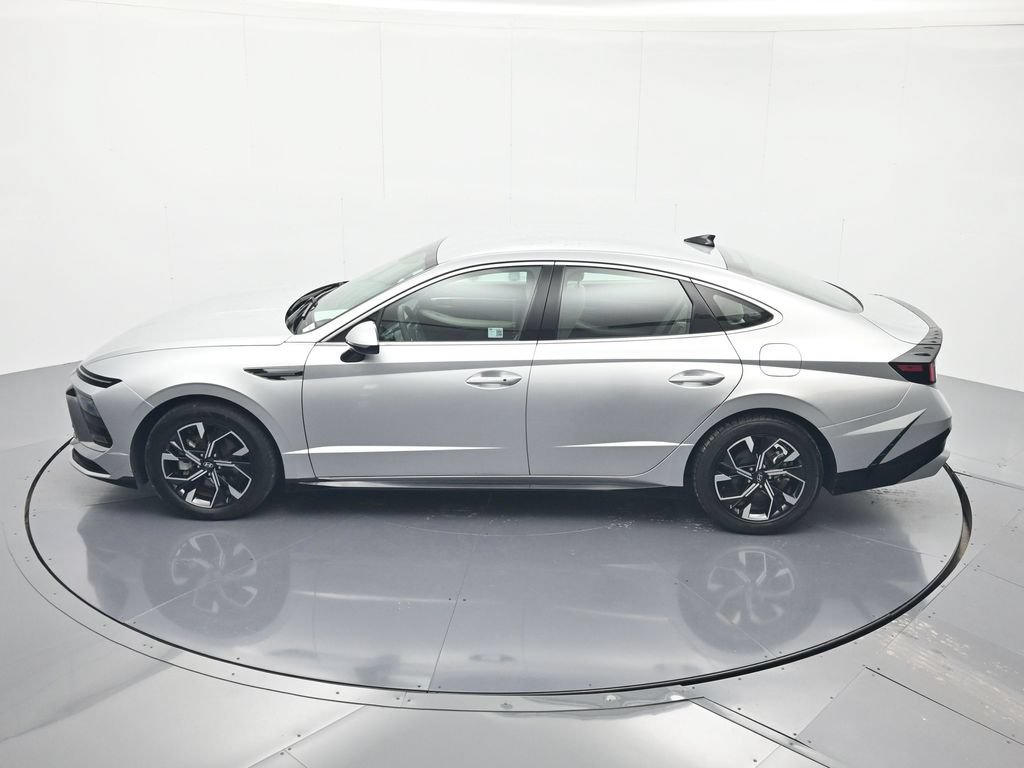 Used 2025 Hyundai Sonata SEL FWD image 36