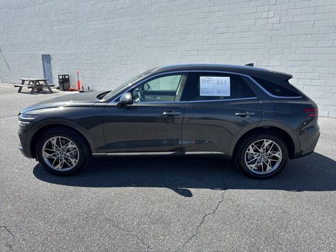 Used 2025 Genesis GV70 2.5T image 4