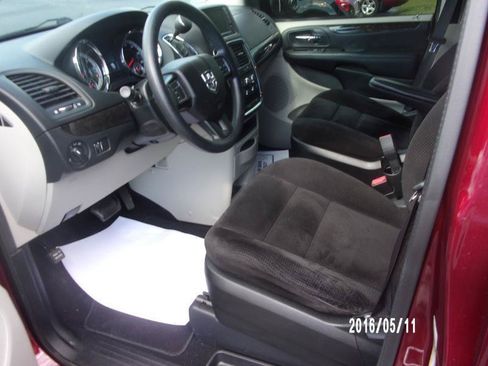Used 2017 Dodge Grand Caravan SE w/ Power Window Group FWD image 7