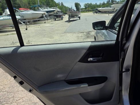 Used 2014 Honda Accord LX image 15
